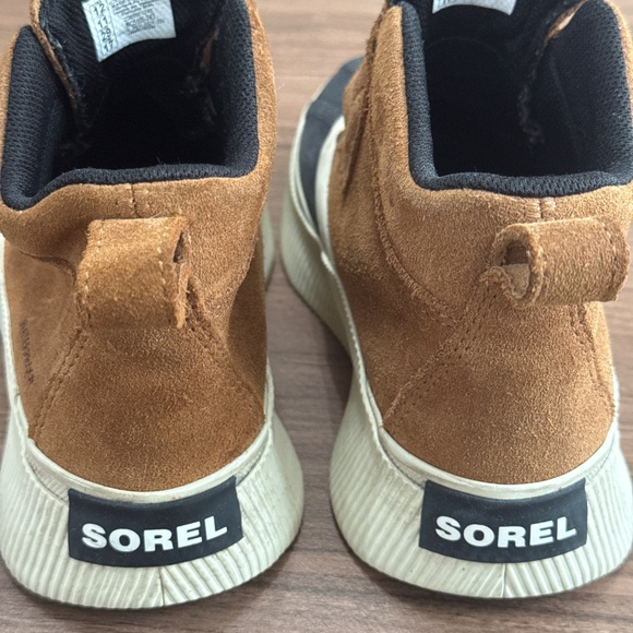 Kids Sorel Snow Boots - Picture 3 of 4